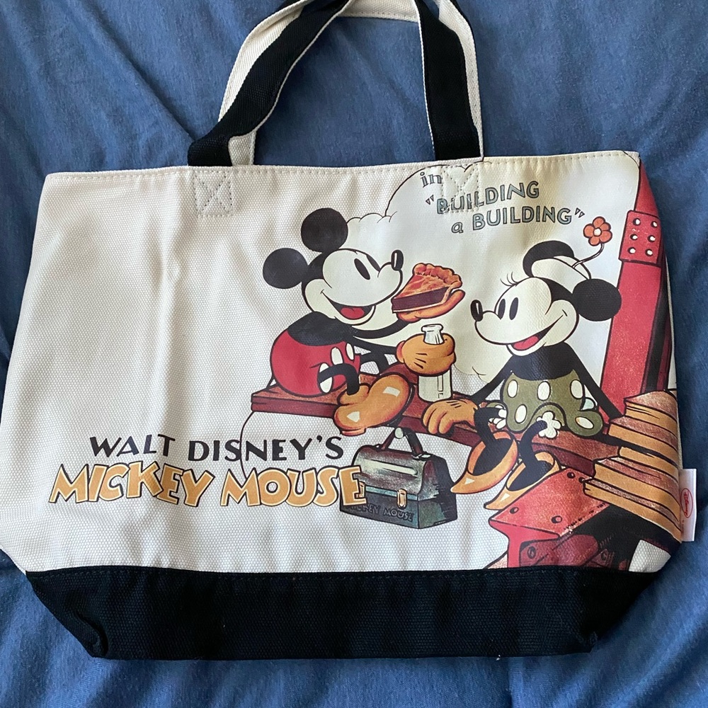 Uniqlo tote bag